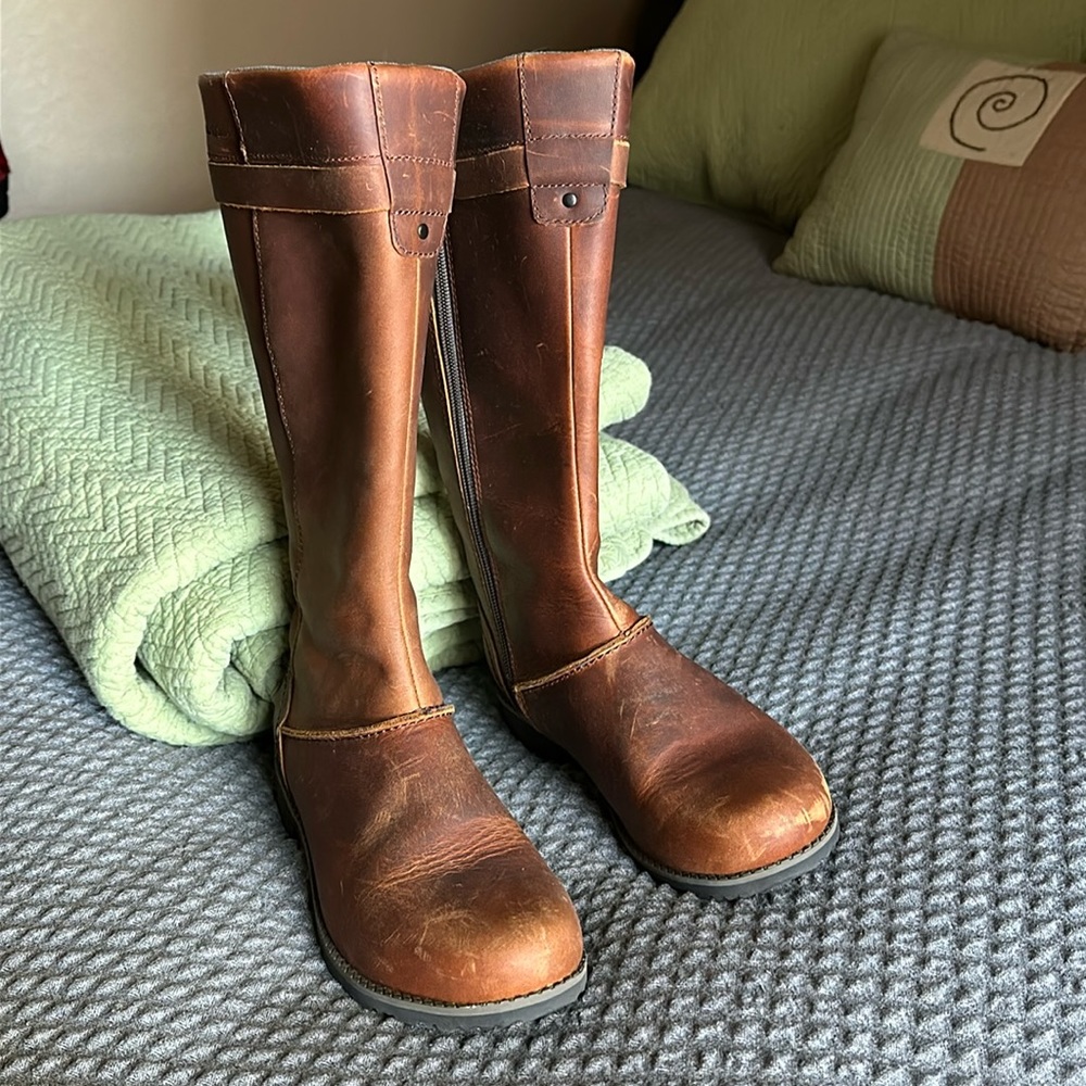 Eddie Bauer Trace Boot size 7